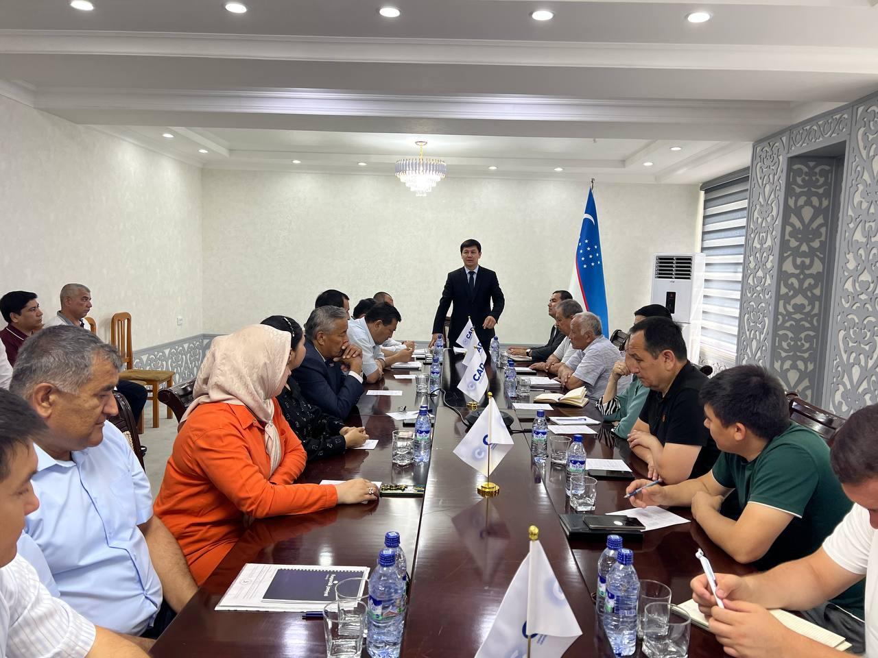 Jizzaxda NNT va siyosiy partiyalar hamkorligiga bagʻishlangan oʻquv-seminar oʻtkazildi